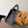 Classic Women Black Handbag Classic Women Black Handbag