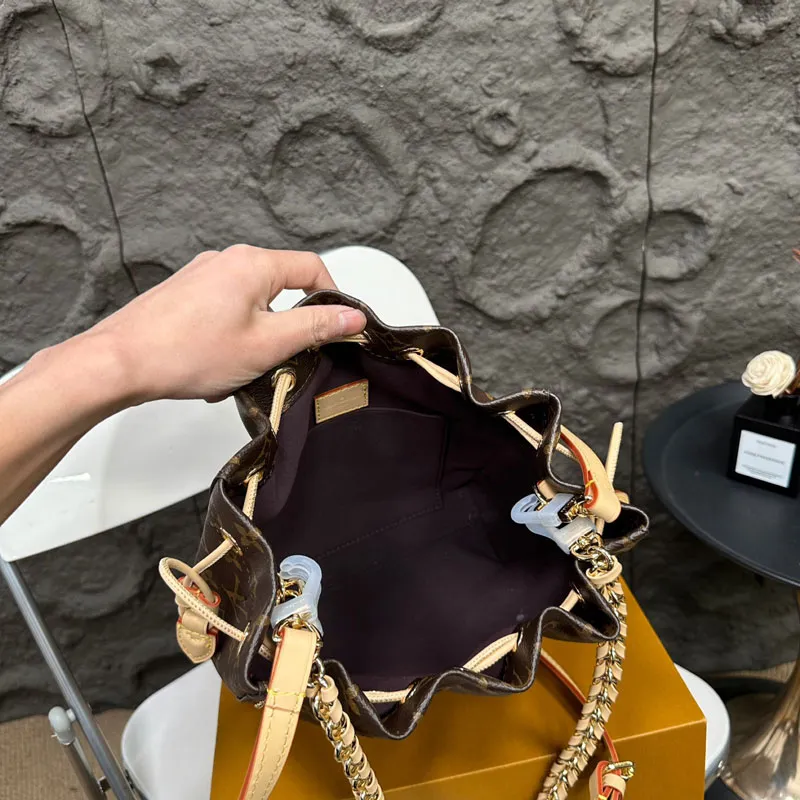 Neo Noe Bucket Bag Neo Noe Bucket Bag