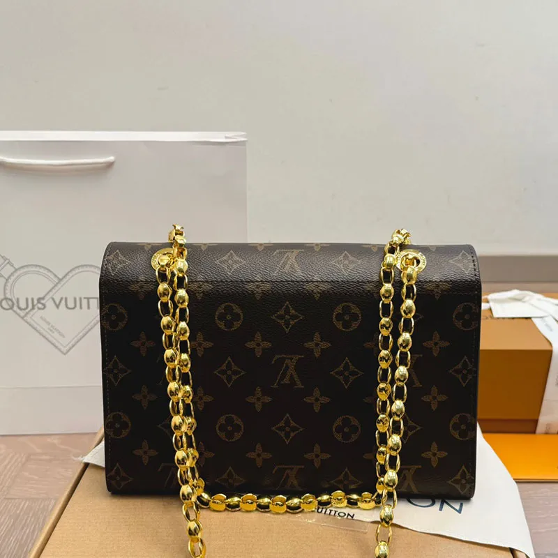 Burgundy Victoire Chain Bag Burgundy Victoire Chain Bag