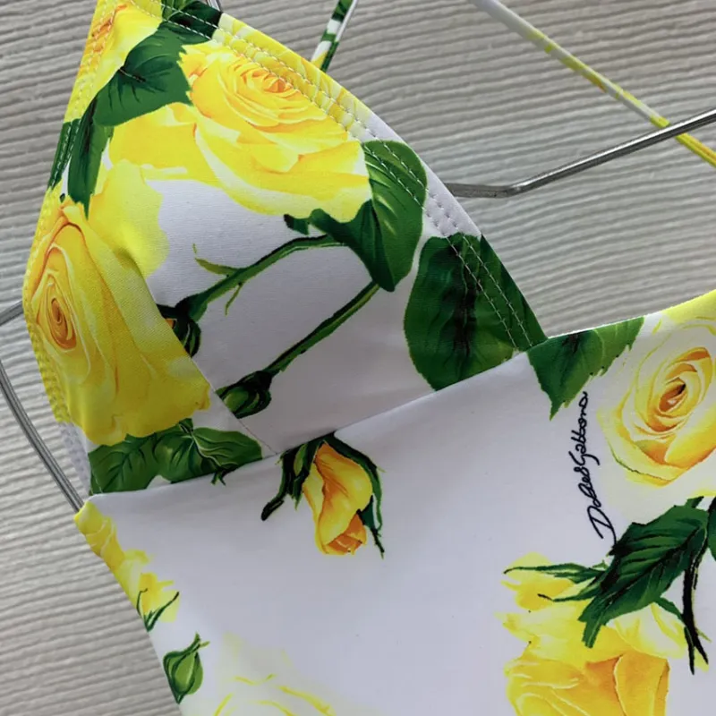 Women Flowers Two Pieces Bikini Women Flowers Two Pieces Bikini